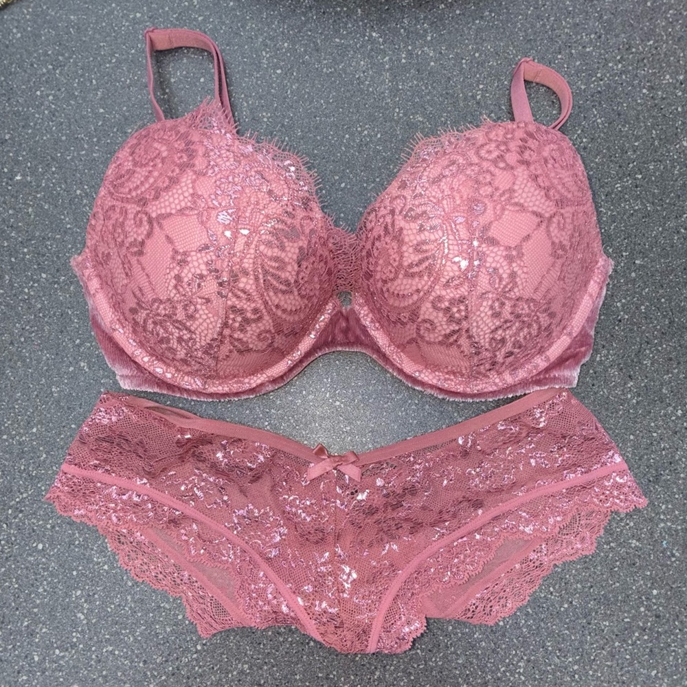 Mauve lace Victoria’s Secret set push up owned by Christiana Cinn Lingerie Set